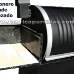 Fogonero enlozado con base refractaria y tejuelas Fara. Mayor durabilidad y rendimiento térmico. Compralo online y optimizá tu parrilla.