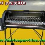 Mini parrilla chulengo con tapa, ruedas y emparrillado enlozado. Ideal para balcones y patios chicos. 10 años de fábrica. Retiro en Mercedes, Buenos Aires.