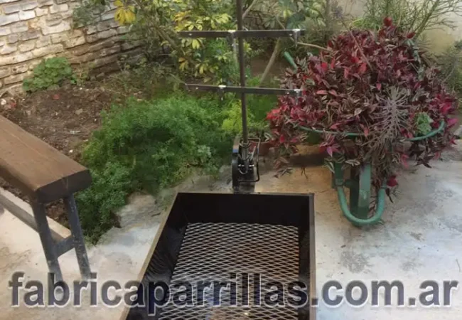 Asador de Cruz con Tambor y Ladrillos Refractarios